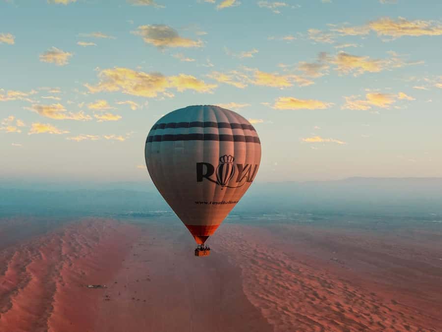 Wahiba Sands: Hot Air Balloon Experience - Sunrise over Sharqiya Sands