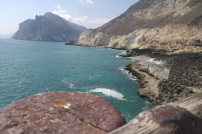 Where Sea Meets Rock: A Scenic Journey to West Salalah’s Shores - Mughsail Beach brings the sound of the surf